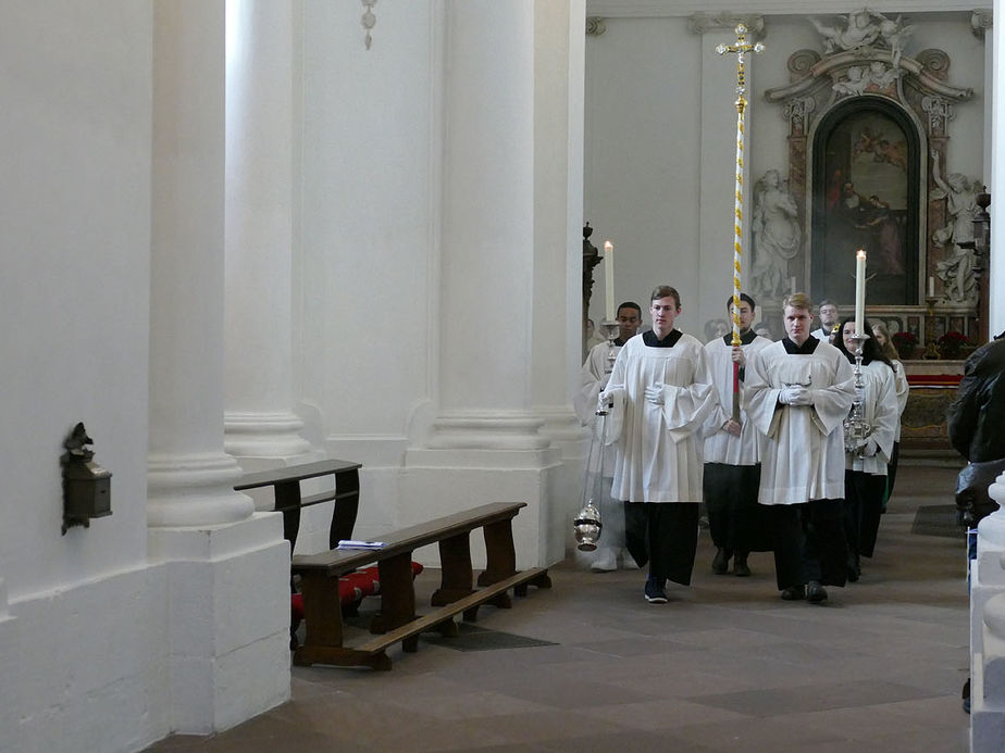 Aussendung der Sternsinger im Hohen Dom zu Fulda (Foto: Karl-Franz Thiede)